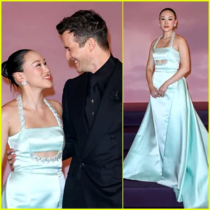 Yerin Ha de Bridgerton tem momento Cinderela na estreia da 4ª temporada em Paris com Luke Thompson!