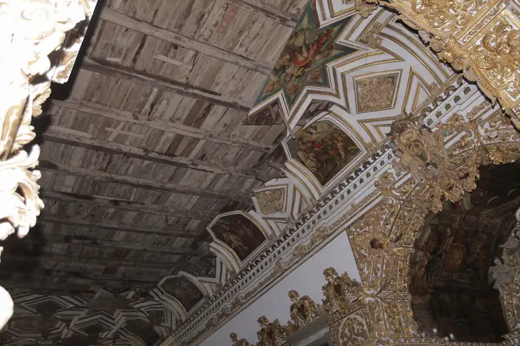 Salvador (BA), 06/02/2025 - Igreja de São Francisco de Assis, no Pelourinho, que teve o teto desabado. Foto: Maiara Cerqueira/MinC