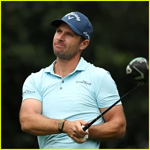 A jogadora de golfe Andrea Pavan ficou gravemente ferida em um estranho acidente de elevador