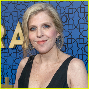 A produtora de 'Teerã' Dana Eden é encontrada morta aos 52 anos, declaração esclarece que isso não foi motivado politicamente