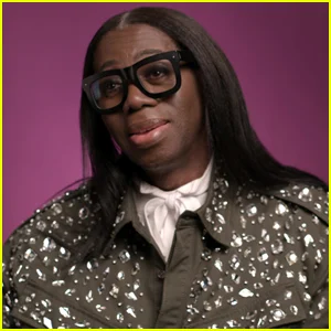 A próxima top model da América, Miss J Alexander, sofreu um derrame debilitante em 2022, revela que Tyra Banks ainda não o visitou