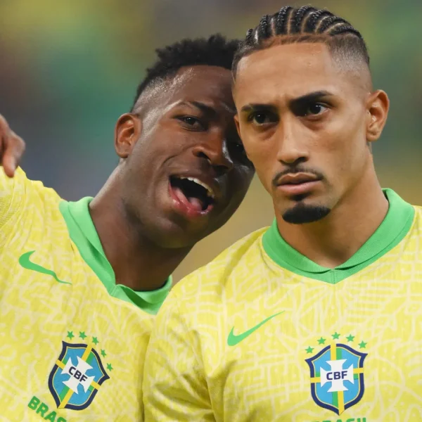 A vaga de Neymar na Copa do Mundo de 2026 está em questão enquanto Carlo Ancelotti supostamente toma uma decisão sobre o núcleo do Brasil: Vinicius e Raphinha empatados, mas e a estrela do Santos?