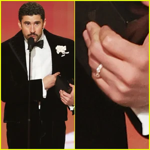 Bad Bunny não está secretamente noivo, apesar de usar anel no dedo de casamento, relatório