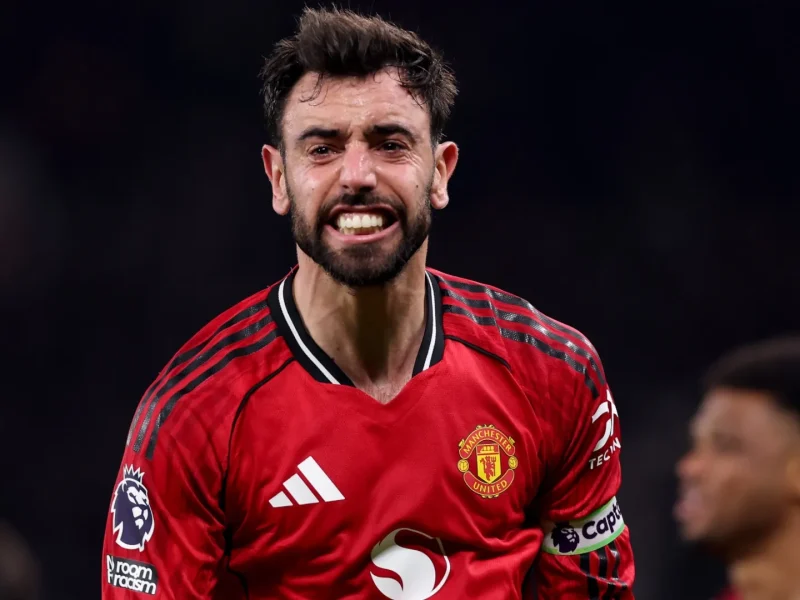 Bruno Fernandes continua avançando no Manchester United ao ultrapassar Ronaldo e David Beckham no recorde principal
