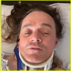 Cantor e compositor JD Graham 'Barely Alive' após grave acidente