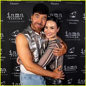 Demi Lovato apoia melhor amigo Matthew Scott Montgomery na noite de abertura de sua peça ‘Foursome’ em Los Angeles