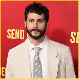 Dylan O'Brien avalia atores heterossexuais assumindo papéis queer depois de interpretar um personagem gay em 'Twinless'
