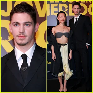 Hero Fiennes Tiffin se veste na Cidade do México para o evento ‘Young Sherlock’ com Zine Tseng