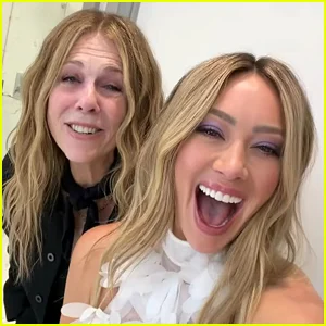Hilary Duff se reúne com a mãe de ‘Raise Your Voice’, Rita Wilson, mais de 20 anos após o lançamento do filme