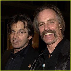 Keith Carradine fala sobre a morte do irmão Robert e diz que ‘não há vergonha’ no transtorno bipolar