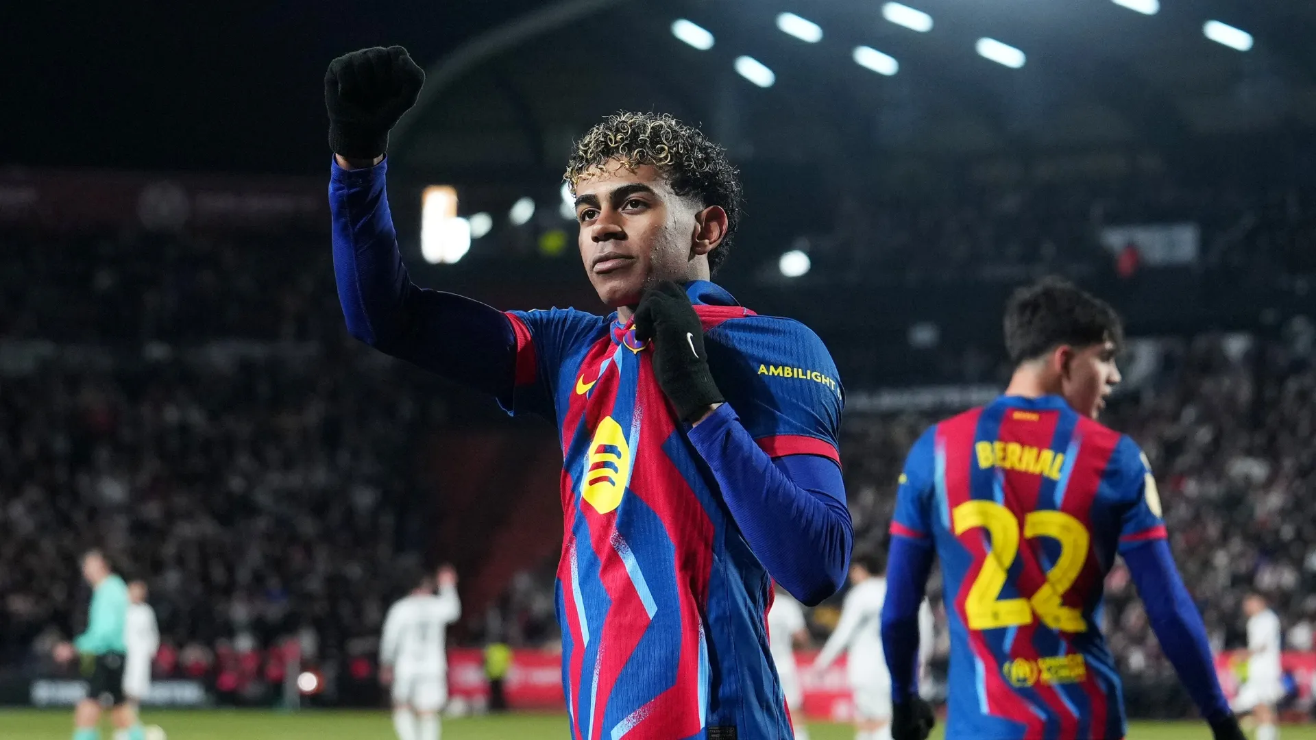 Lamine Yamal, do FC Barcelona, ​​comemora gol contra o Albacete.