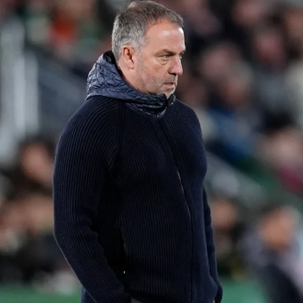 Lamine Yamal é o motivo do cartão amarelo de Hansi Flick na vitória do Barcelona na La Liga sobre o Mallorca