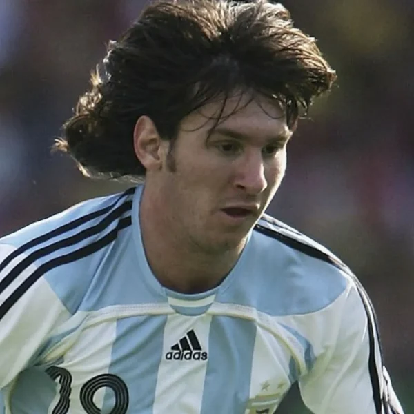 Lionel Messi relembra a tentativa da Espanha de afastá-lo da seleção argentina