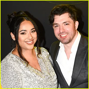 Love Is Blind's Bliss Poureetezadi e Zack Goytowski anunciam que estão esperando o bebê nº 2