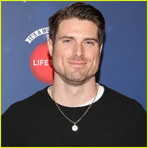 Marcus Rosner e sua esposa Ali Kroeker da Hallmark dão as boas-vindas ao primeiro filho!