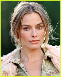 Margot Robbie revela que co-estrela lhe deu um livro sobre 'Comer menos'