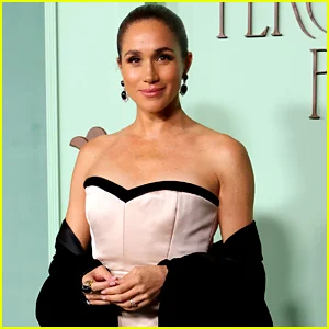 Meghan Markle comemora seu 'Forever Valentines' com Sweet Post apresentando o príncipe Harry e a princesa Lilibet