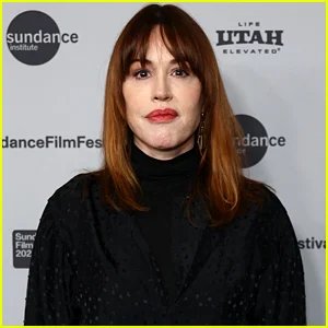 Molly Ringwald não acha que Hollywood deveria tentar refazer os filmes de John Hughes