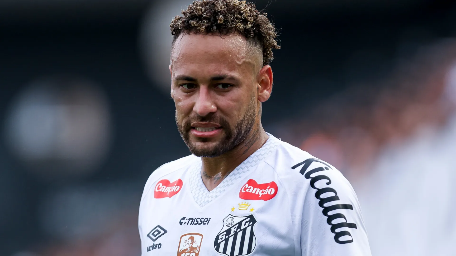 Neymar pode estar de volta de lesão.
