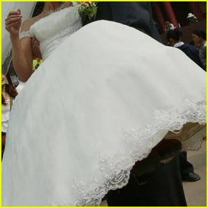 Noiva considera processar amiga de 10 anos que faltou ao casamento e as pessoas acham que isso seria justificado