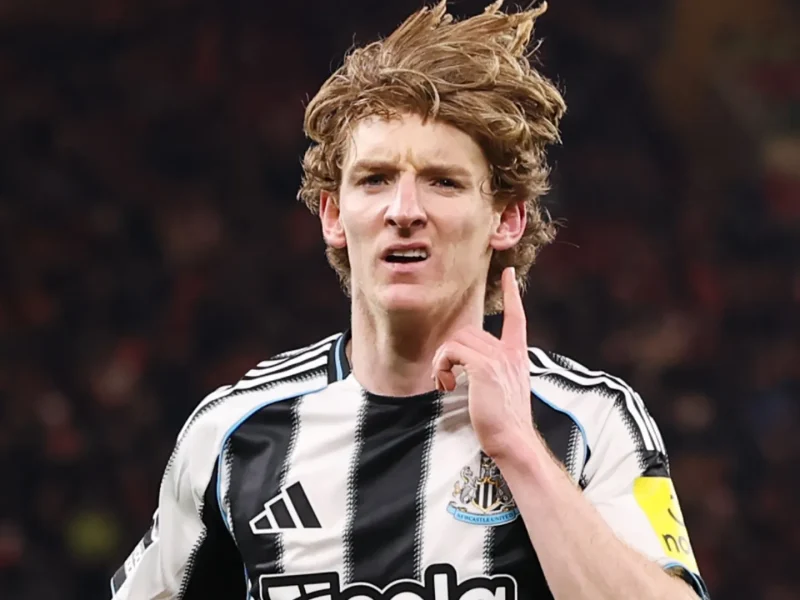 O Liverpool supostamente almeja a estrela da Premier League como sucessor de Mohamed Salah em uma ousada mudança de reconstrução de 2026-27