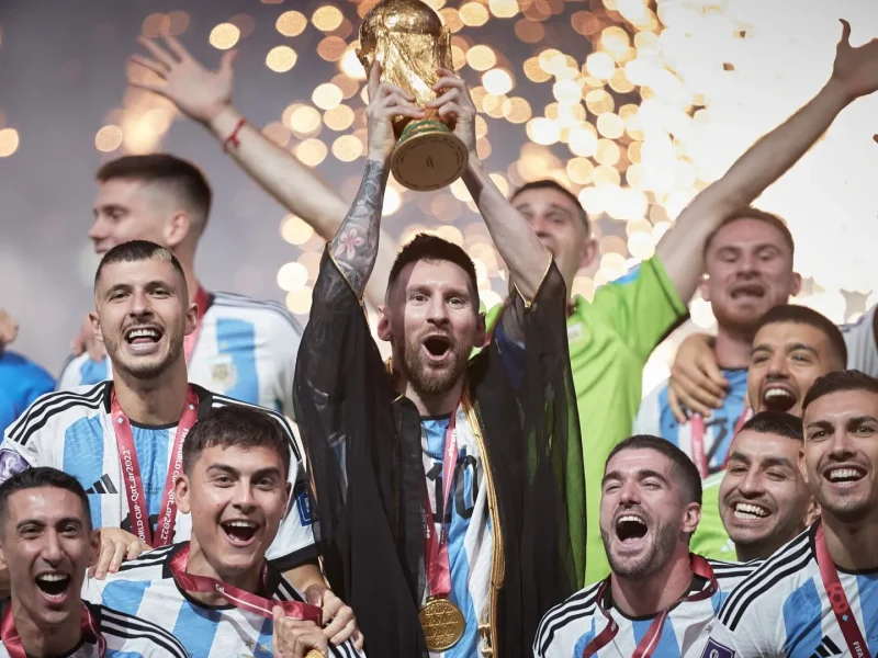 O astro argentino Cristian Romero supostamente toma a decisão final sobre seu futuro no Tottenham após a Copa do Mundo de 2026