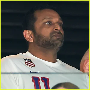 O diretor do FBI, Kash Patel, fala depois que um vídeo dele festejando com o time masculino de hóquei dos EUA se torna viral