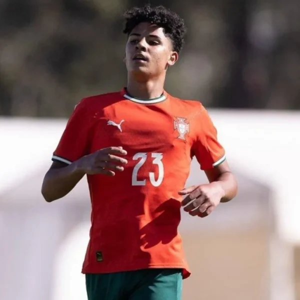 Filho de Cristiano Ronaldo marcando cinco gols por Portugal Sub-16 contra o México, a afirmação viral muda quando a verdade vem à tona