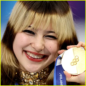 O que há nos dentes de Alysa Liu? Atleta olímpica explica seu piercing no frênulo