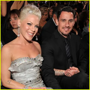 Por que Pink e Carey Hart se separaram pela primeira vez em 2008?