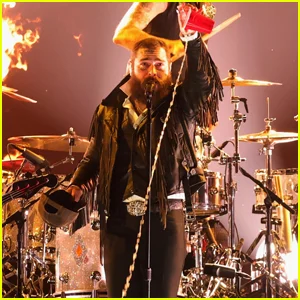 Post Malone lidera tributo a Ozzy Osbourne no Grammy 2026 – assista agora!