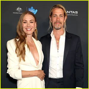 Yvonne Strahovski e o marido Tim Loden fazem a primeira aparição juntos em 7 anos para comemorar sua homenagem ao G'Day USA