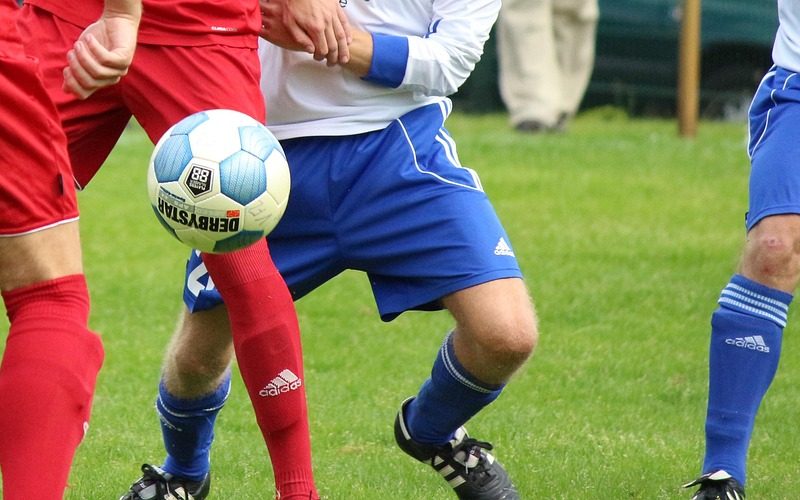 Duelo entre João Fonseca e Thiago Monteiro agita noite do Rio Open