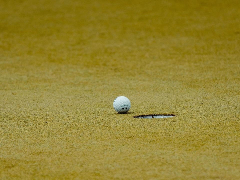 Jogador do Bragantino pede desculpas após fala machista contra árbitra