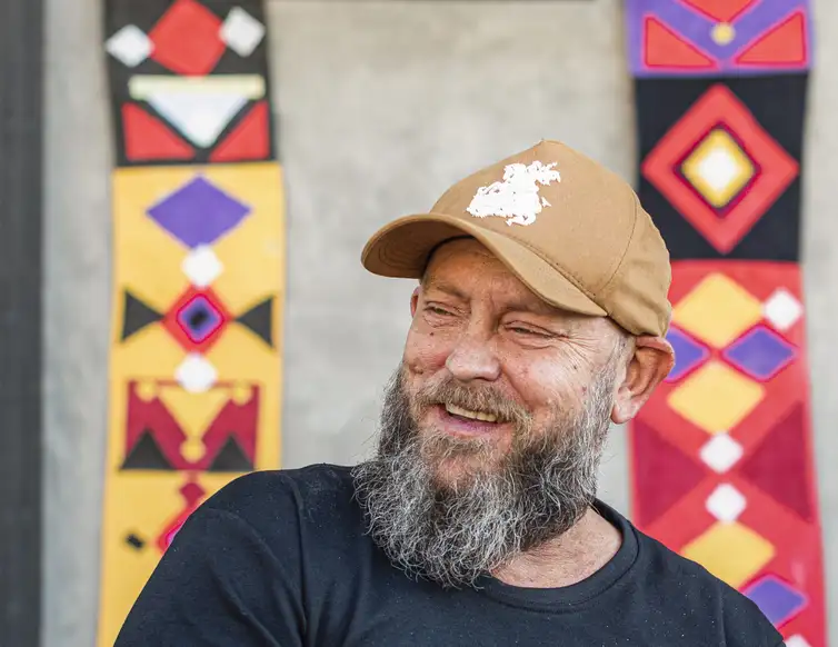 São Paulo (SP) 10/02/2024 - Historiador Luiz Antonio Simas, expressa preocupação com tentativas de descaracterização carnaval pelas pressões do capital e do proselitismo religioso.
Foto: Victor Vasconcelos/Divulgação