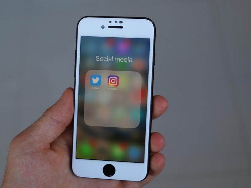 TV Brasil exibe show acústico para comemorar 75 anos de Elba Ramalho