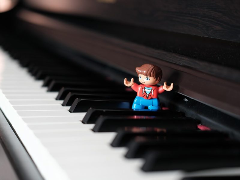 Dupla de Stefani vence 2º jogo e vai às quartas do WTA 1000 de Doha