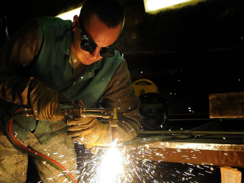 2025: indústria cresce mais que a média do Brasil em sete estados