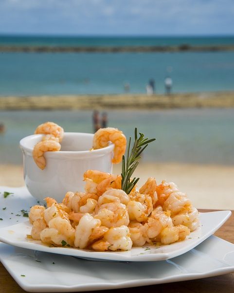 Resgates no mar do RJ passam de mil. Veja orientações de segurança