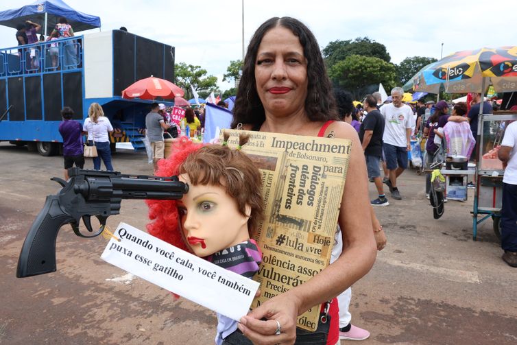  Brasília-DF- 08/03/2026 - Ato 08M em Brasília.  Daniela Iguizzi, artista plástica, 55 anos 
Foto: Valter Campanato/ Agência Brasil.