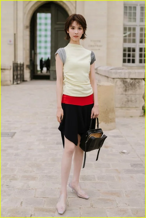 Loewe Moda Feminina Outono/Inverno 2026-2027 mostra fotos