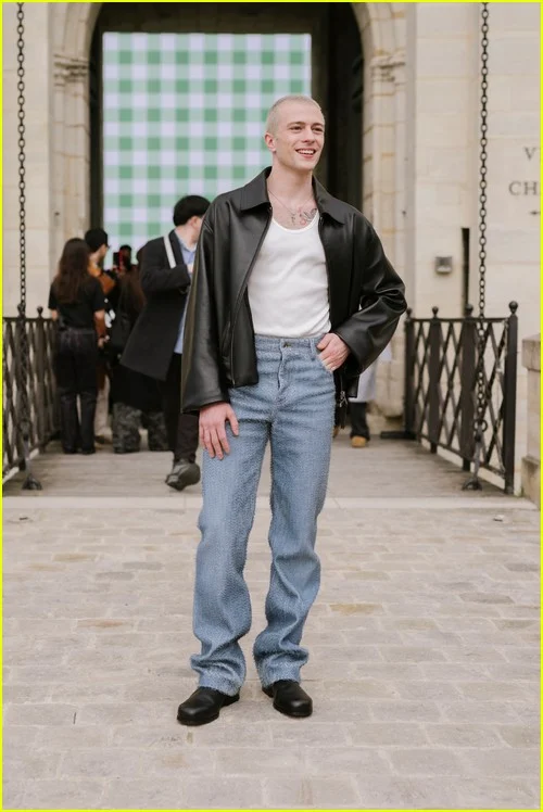 Loewe Moda Feminina Outono/Inverno 2026-2027 mostra fotos