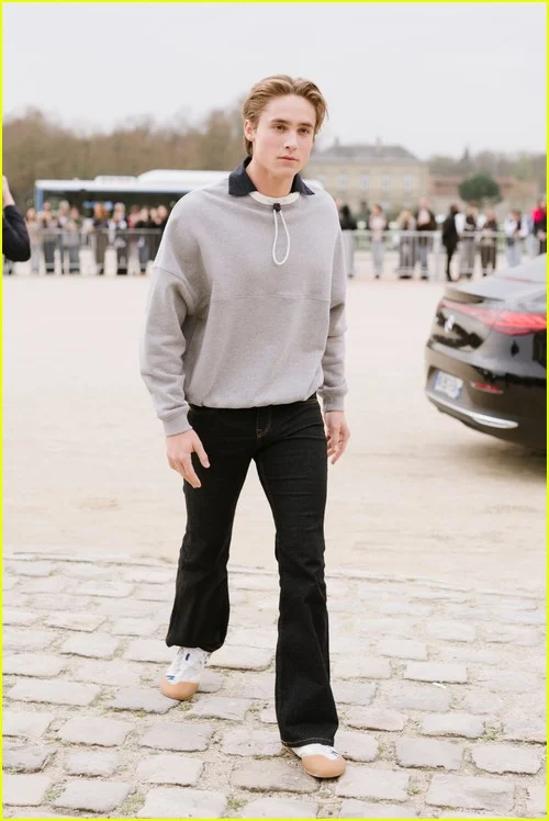 Loewe Moda Feminina Outono/Inverno 2026-2027 mostra fotos