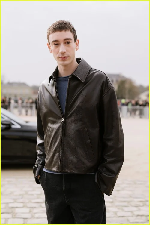 Loewe Moda Feminina Outono/Inverno 2026-2027 mostra fotos