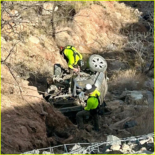 Cena do acidente de carro ao qual um motorista sobreviveu incrivelmente
