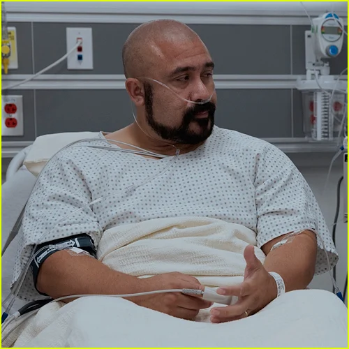 Orlando na cama no The Pitt