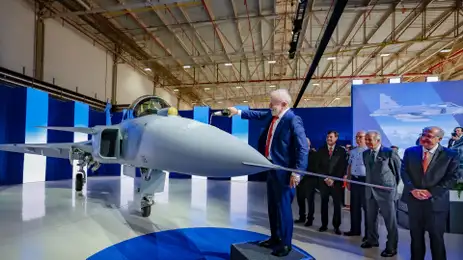 Gavião Peixoto (SP), 25/03/2026 - Presidente da República, Luiz Inácio Lula da Silva, durante a cerimônia de apresentação do primeiro Caça F-39 E Gripen montado no Brasil, no Aeródromo Embraer. Foto: Ricardo Stuckert/PR