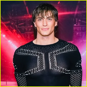 A estrela de 'Heated Rivalry' Kaden Connors revela que originalmente fez o teste para Ilya, provoca o futuro da segunda temporada de Sasha