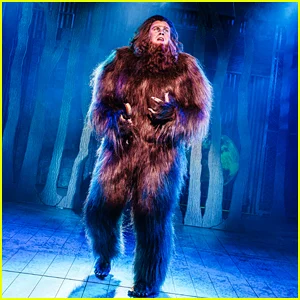 A estrela musical de 'Bigfoot' Gray Henson fala dando vida ao folclore lendário no palco