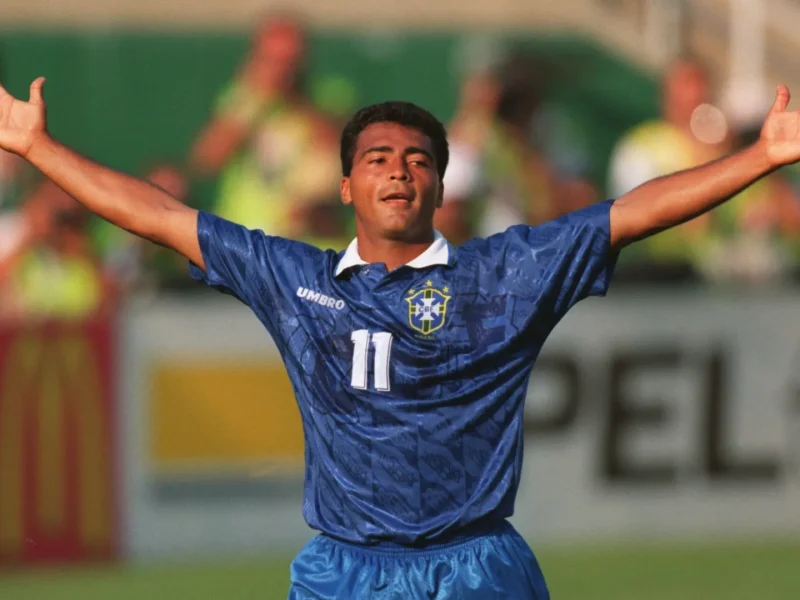 A lenda brasileira Romário apoia Neymar para a Copa do Mundo de 2026 e critica Carlo Ancelotti por ausência na lista